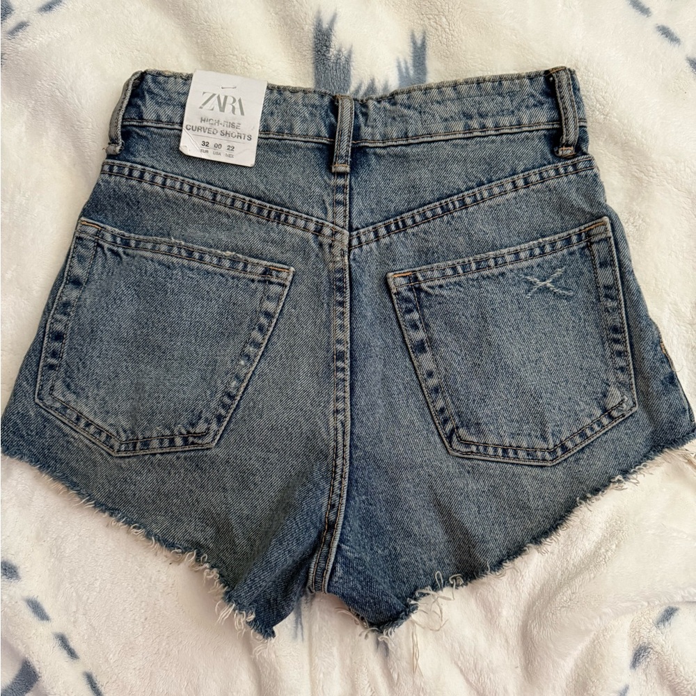 Zara Blue Jean Shorts - Picture 2 of 3